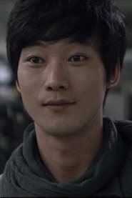 Hwang Bo-wook dans le rôle de Hyeong-seok (형석)