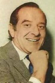 Darío Vittori في دور Sr. Venturini