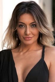 Toktam Aboozary في دور Isabel / Capitan's Wife