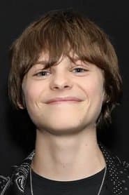 Nicholas Crovetti dans le rôle de Lucas