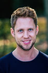Markus Freistätter في دور Boy (voice)