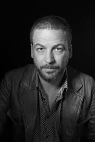 Frank Semelet في دور Monsieur Henriot