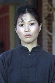 Lydia Lei dans le rôle de Crystal Ling