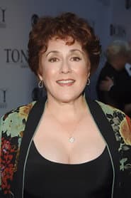 Judy Kaye dans le rôle de Emma Goldman