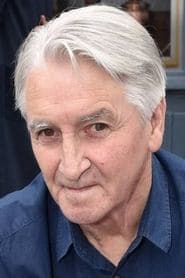 Jim Bartley في دور Quinn
