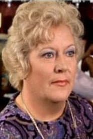 June Ellis dans le rôle de Barmaid