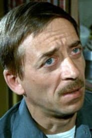 Marius Laurey في دور Inspector Teissère