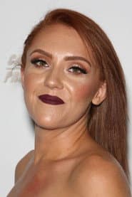Shelby McCullough في دور Ivy Roberts