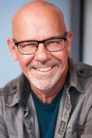 تشارلز مارتن سميث في دور Oscar Wallace