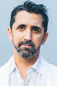 James Madio في دور Joey Laplante
