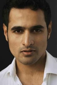 Nicholas Brown في دور Tony Grover