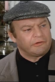 André Bollet as Poli