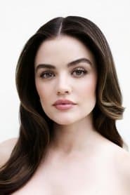 Lucy Hale dans le rôle de Gina