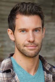 Zane Stephens dans le rôle de Joshua Ryder