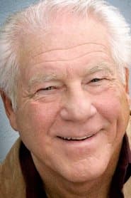 James Carroll dans le rôle de Brother Roy