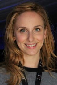 Juliette Cohen dans le rôle de Mrs. Wright
