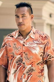 Kainalu Hecomovich dans le rôle de Scout