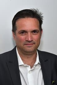 Matthew Barry dans le rôle de Billy Hankins