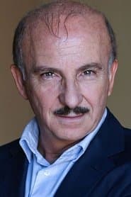 Carlo Buccirosso في دور Paolo Cirino Pomicino