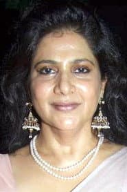 Asha Sachdev في دور Anju Saxena