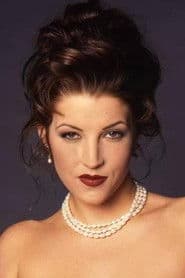 Lisa Marie Presley dans le rôle de Self