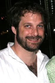 Kurt Deutsch dans le rôle de Bobby (B-Man) Bender