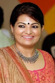 Sandra Thomas في دور Menaka Kanthan