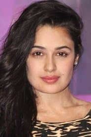 Yuvika Chaudhary as Seema