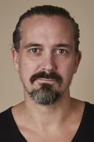 Endre Haukland as Stian