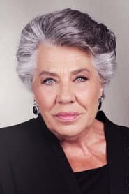 Işıl Yücesoy في دور Old Hanife