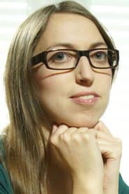 Romy Brandl as Carrie Cunningham