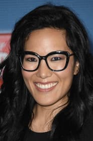 آلي وونغ في دور Ellen Yee