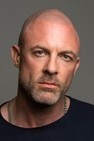 Benedict Garrett في دور Police Chief
