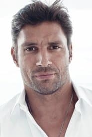 Manu Bennett في دور Billy