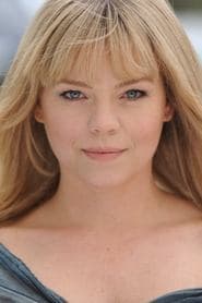 Ana Reeder dans le rôle de Poolside Woman