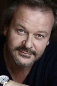 Olivier Mag في دور Claude David