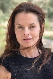 Barbara Hellemans dans le rôle de Amanda Young