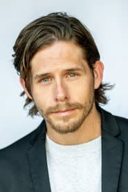 Aaron Jaeger في دور Riley