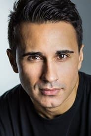 Chenier Hundal في دور Paul