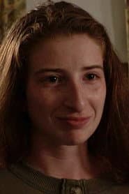 Kailee McGuire في دور Tracey