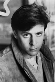 Judd Nelson في دور Harold Peters