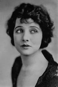 Betty Blythe في دور Mrs. Stevens