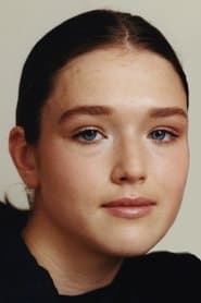 Georgia Ellery dans le rôle de Katie Leigh
