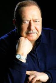 Pier Luigi Ferrari في دور Direttore d'albergo