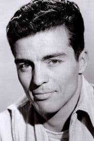 Arthur Jurado في دور Angel