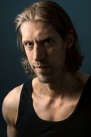 Phill Martin dans le rôle de Hallgrímr Half-Troll