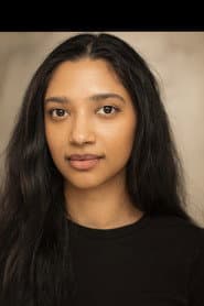 Nicole Fernandes في دور Mina