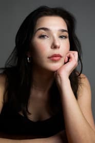 Julia Heveus في دور Alexandra