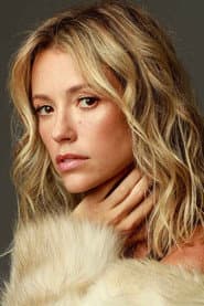 Juliana Didone في دور Patricia