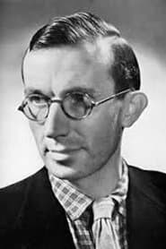 Bernard Miles في دور Chief Petty Officer Hardy / Walter Hardy